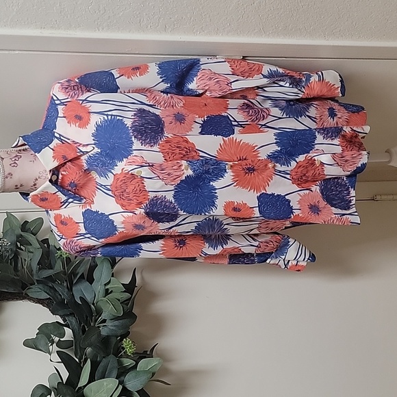 VTG | Bright Coral Floral Print Blouse - Picture 5 of 9